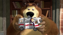 Masha & Michka Ambulance
